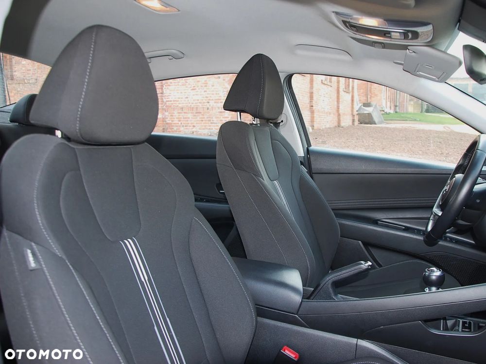 Hyundai Elantra 1.6 Smart - 13