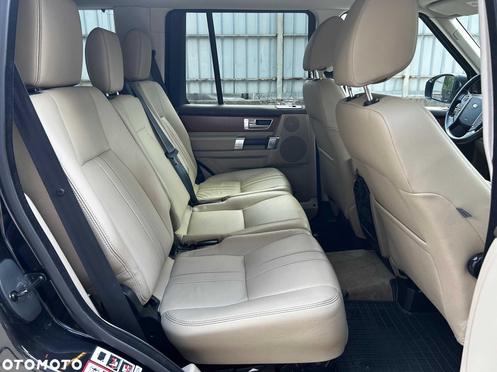 Land Rover Discovery IV 3.0 V6 SC HSE - 18