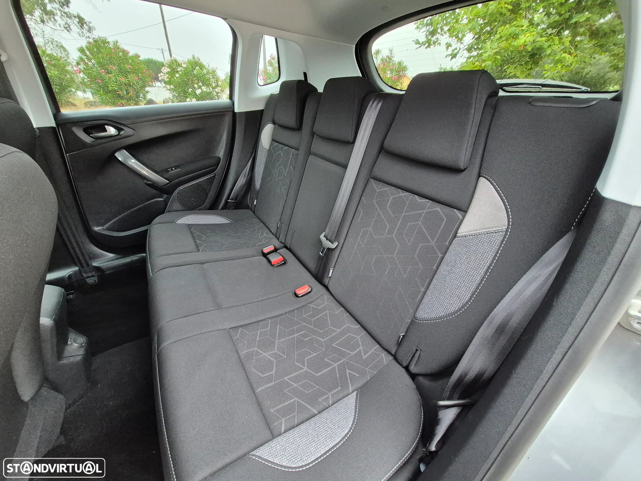 Peugeot 2008 1.2 PureTech Style - 15