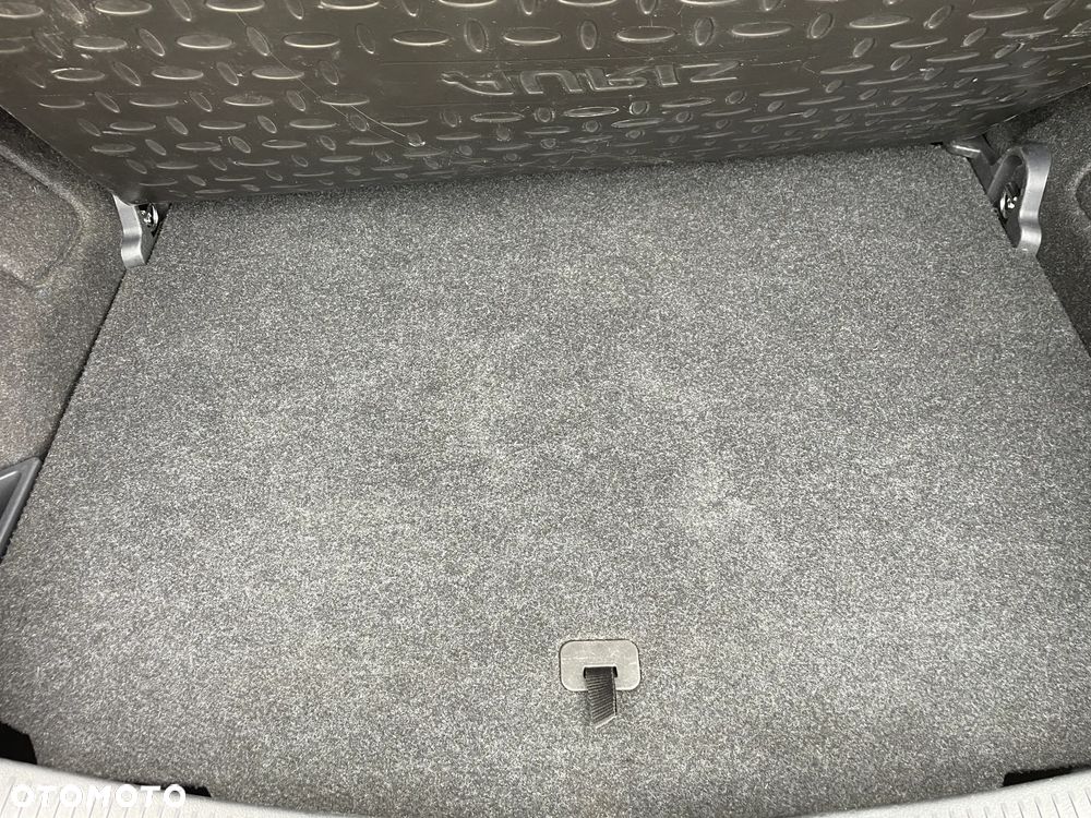 Toyota Auris 1.8 HSD Luna - 12
