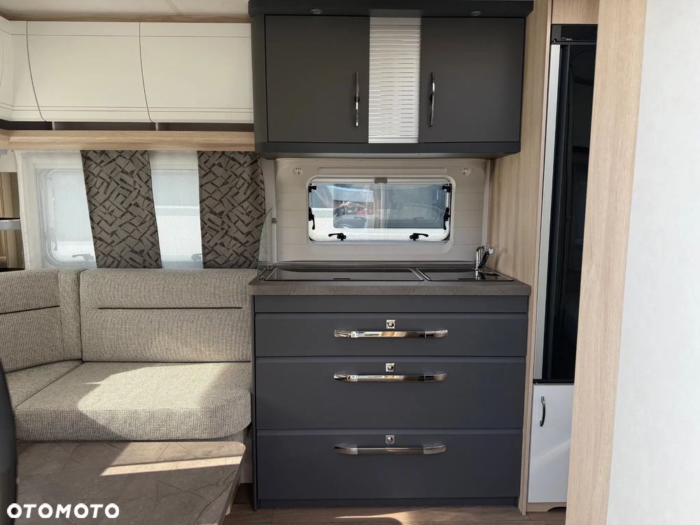 Hobby 460 UFe De Luxe - 6