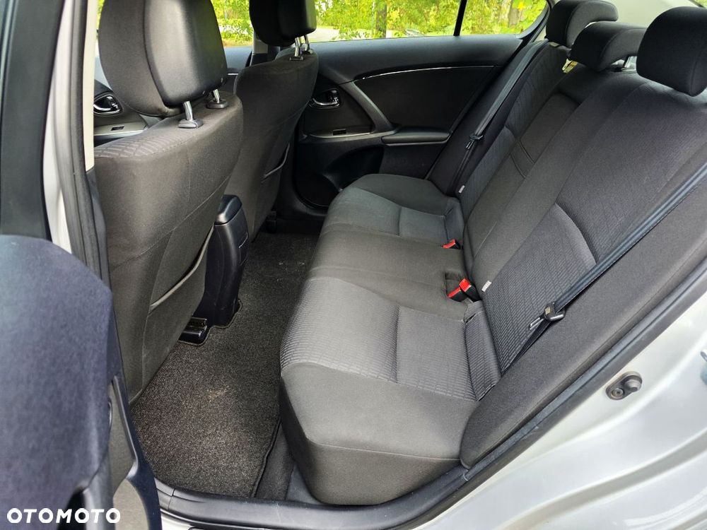 Toyota Avensis 1.8 Premium EU5 - 10