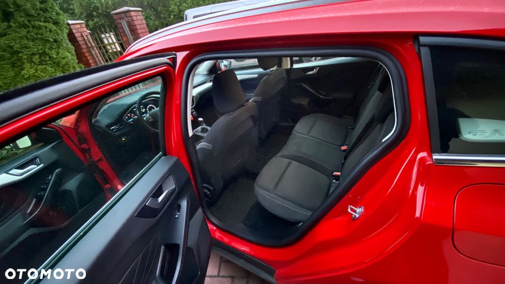 Ford Focus 1.5 EcoBlue Active Business - 15