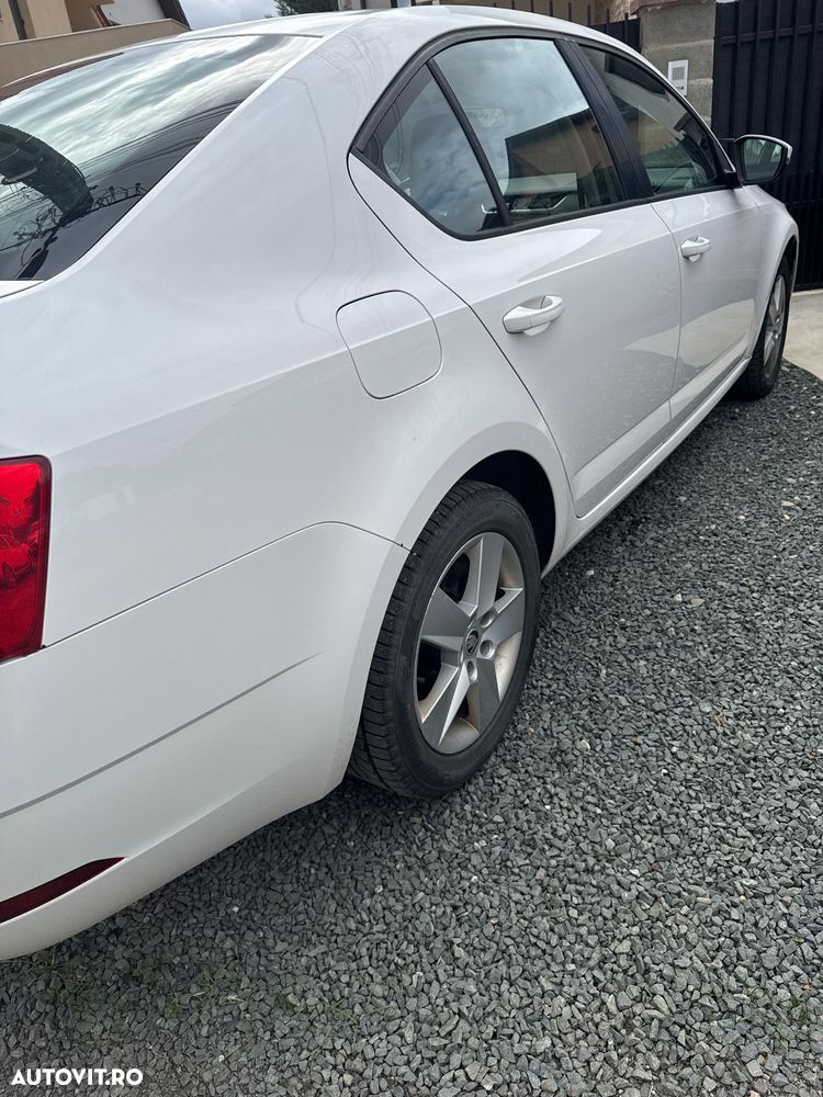 Skoda Octavia - 4