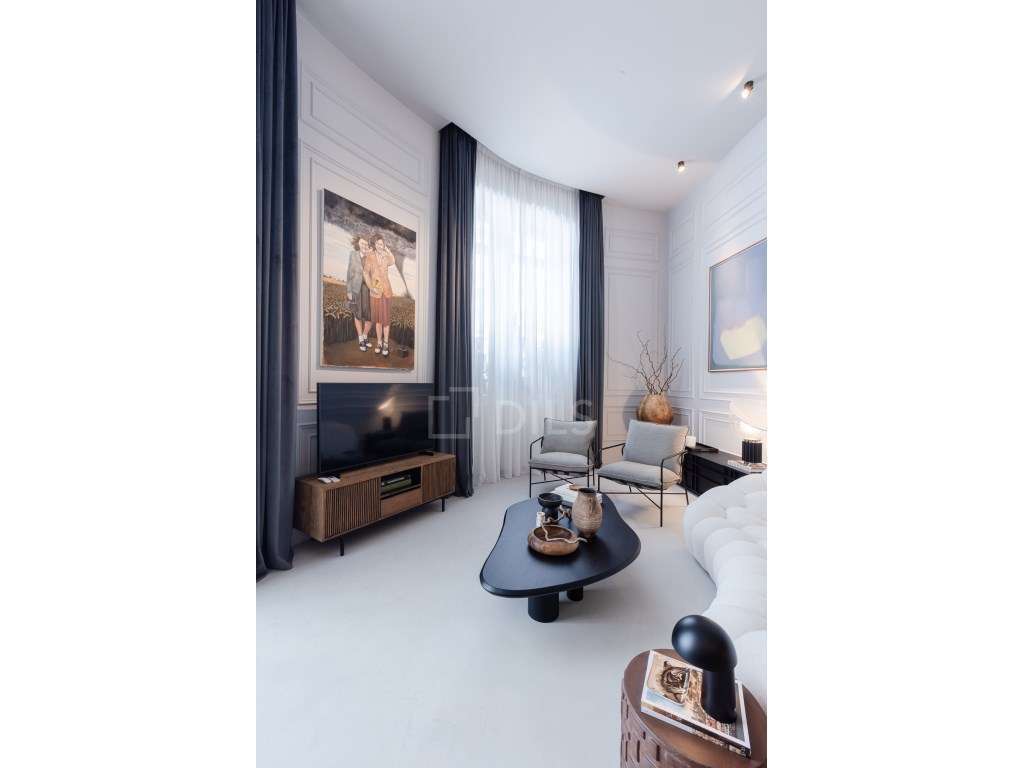 Loft duplex com pátio privado em edifício premiado, Campolide - Grande imagem: 2/11