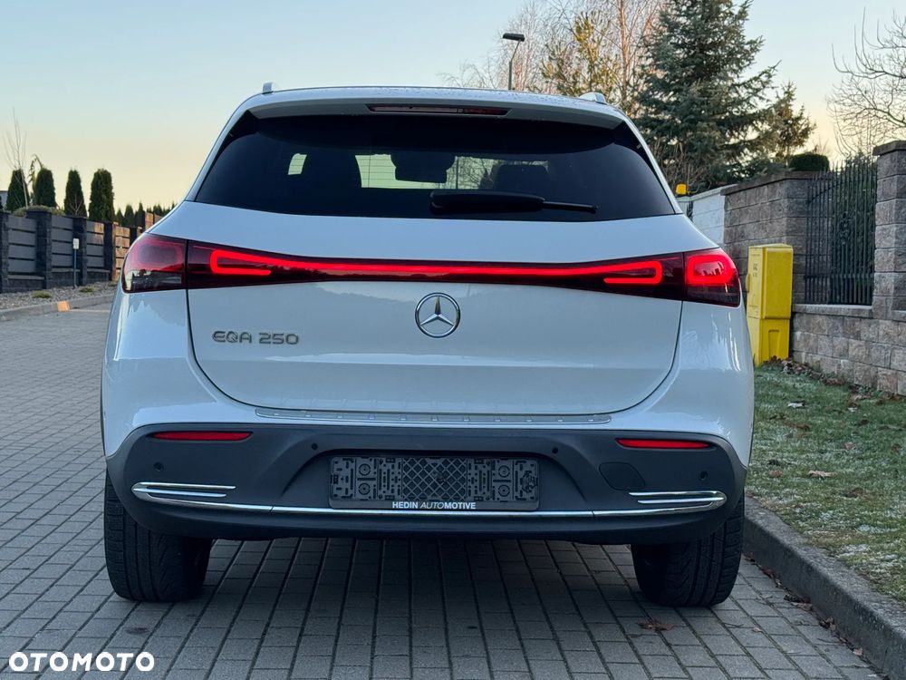 Mercedes-Benz EQA 250+ Electric Art - 29