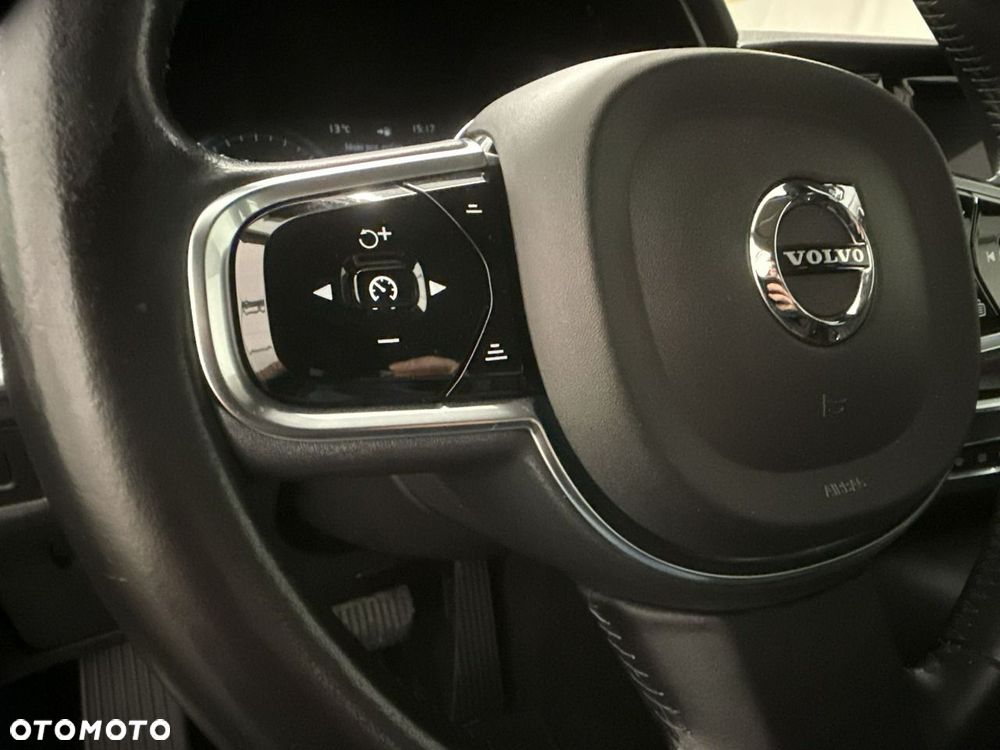 Volvo S90 - 25