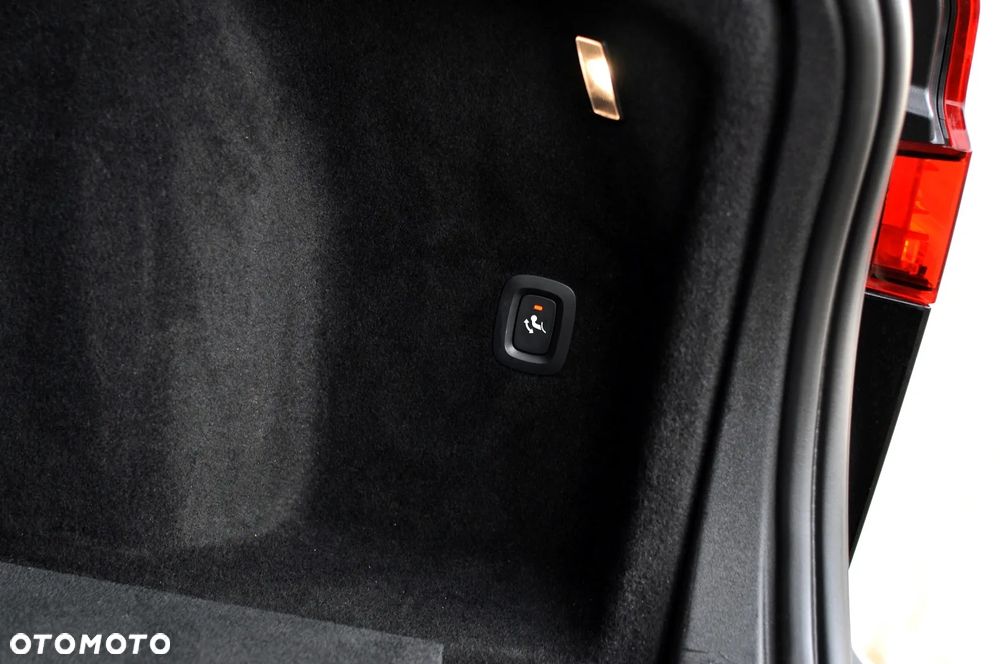Volvo V60 D3 Momentum Pro - 13