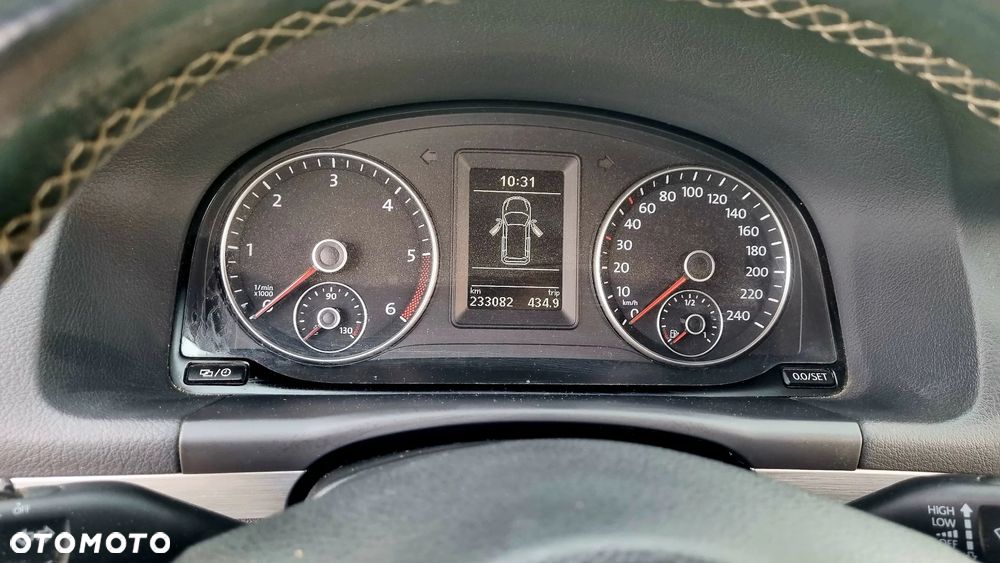 Volkswagen Touran 2.0 TDI DPF BlueMotion Technology Cup - 18