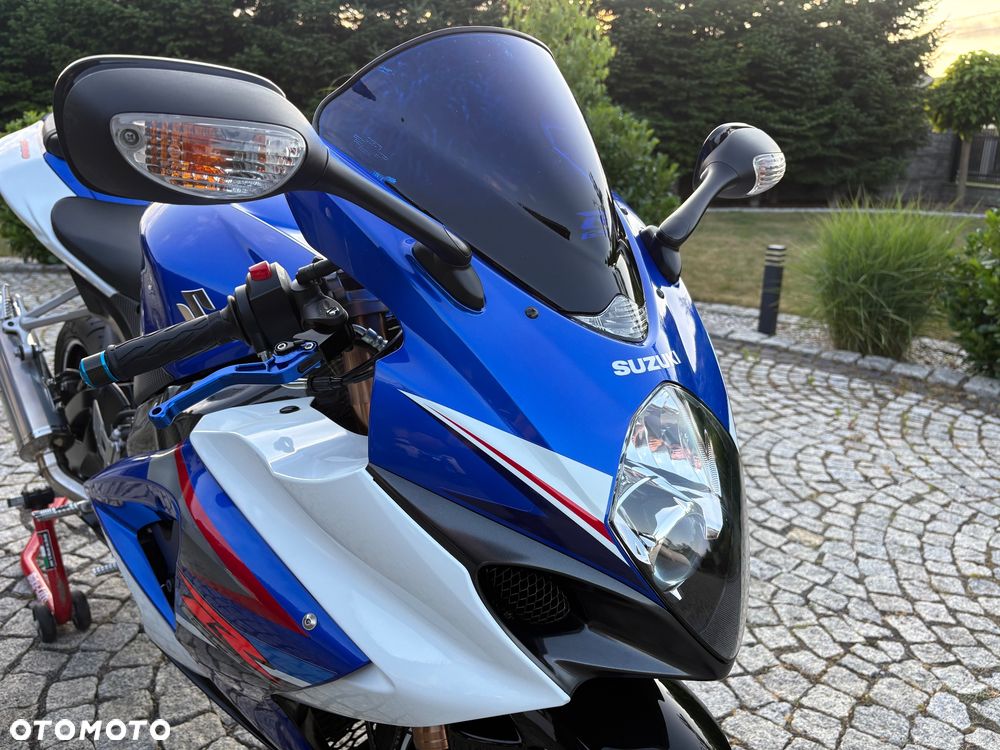 Suzuki GSX-R - 16