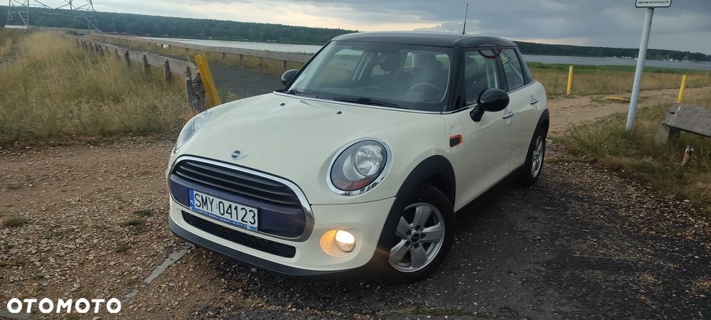 MINI Cooper Standard - 2