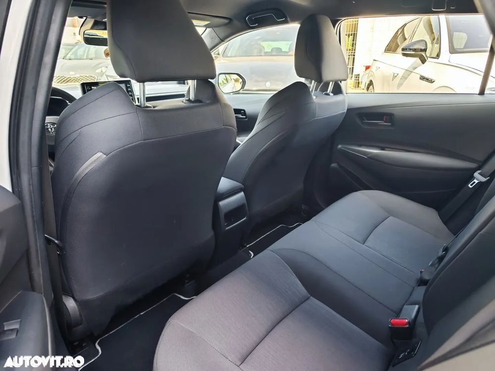 Toyota Corolla 1.8 HSD Business - 22