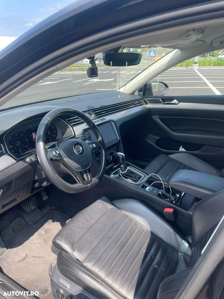 Volkswagen Passat Variant 2.0 TDI DSG Highline - 9