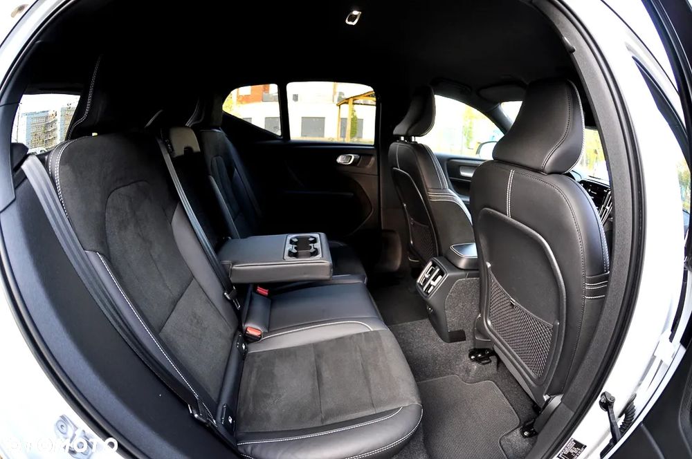 Volvo XC 40 T3 R-Design - 24