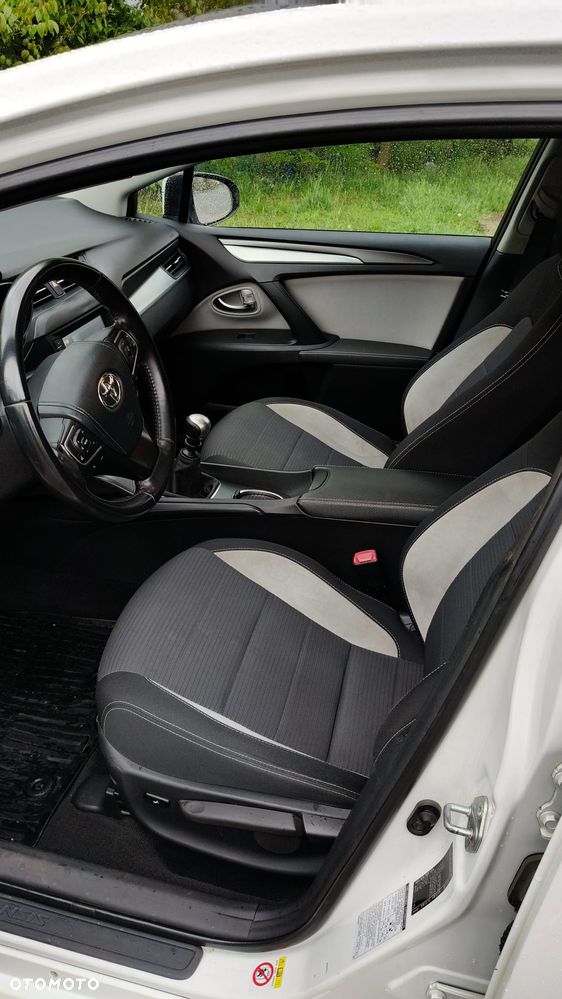 Toyota Avensis 2.0 D-4D Prestige - 15