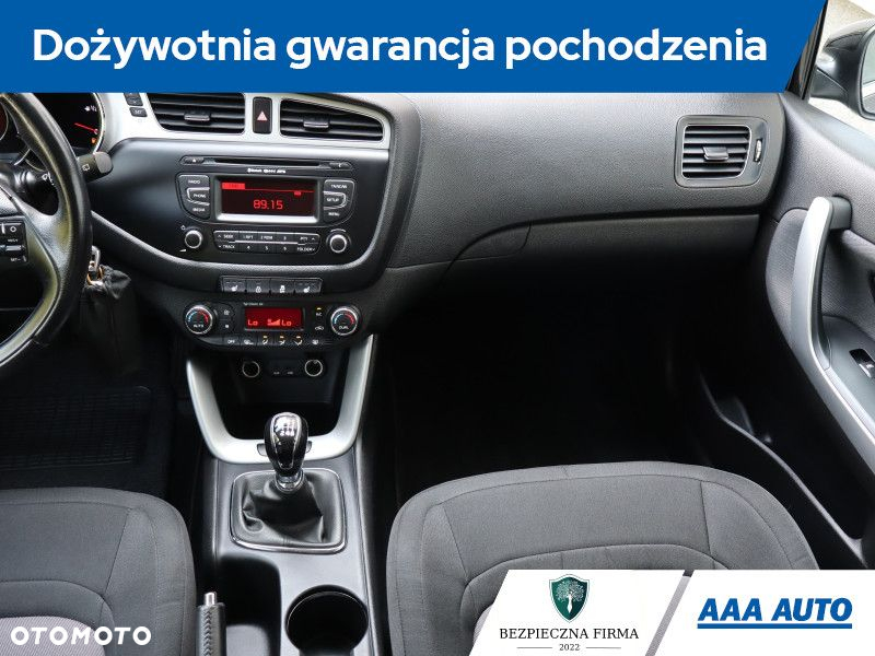 Kia Ceed - 9