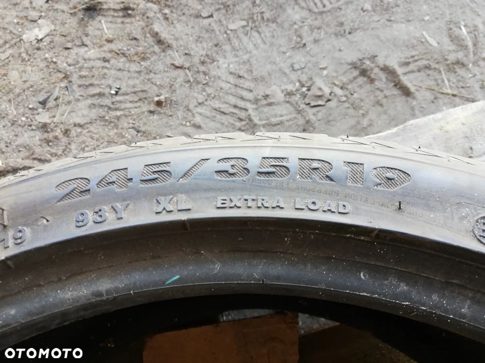 Opona SportActive 245/35R19 - 2