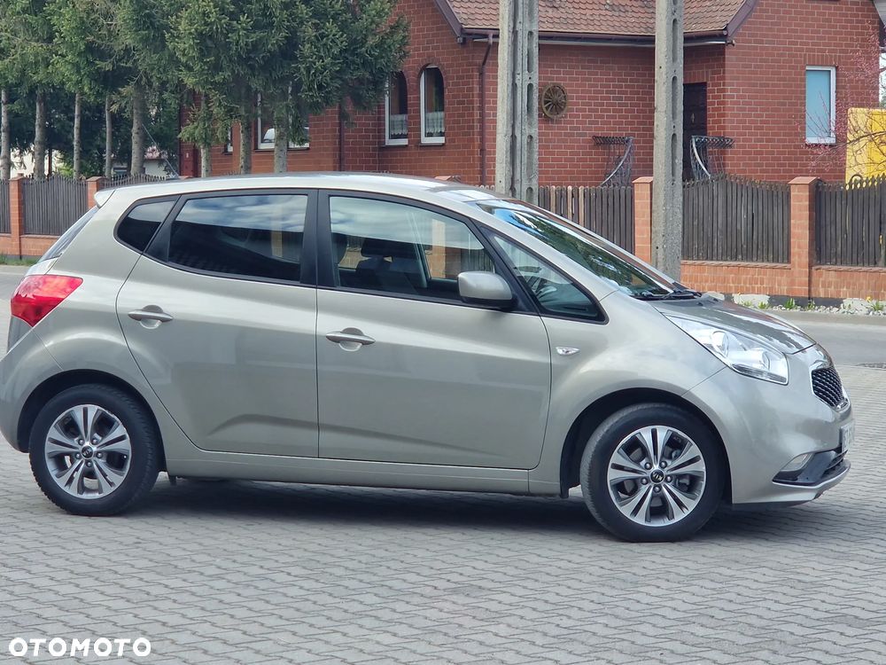 Kia Venga - 16