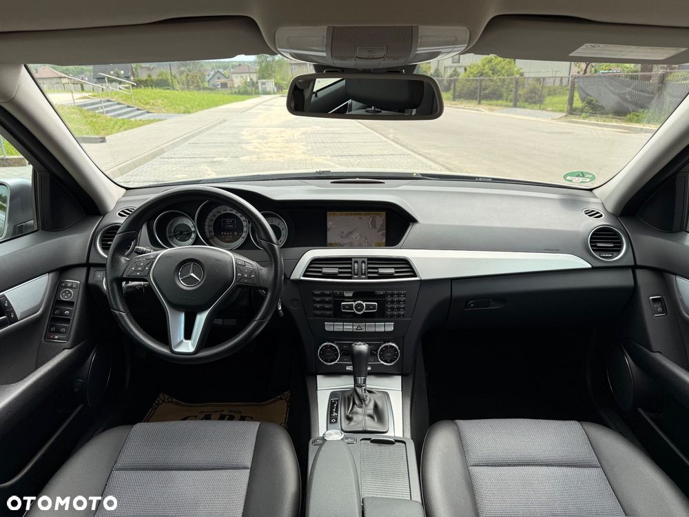 Mercedes-Benz Klasa C 250 (BlueEFFICIENCY) 7G-TRONIC Avantgarde - 22