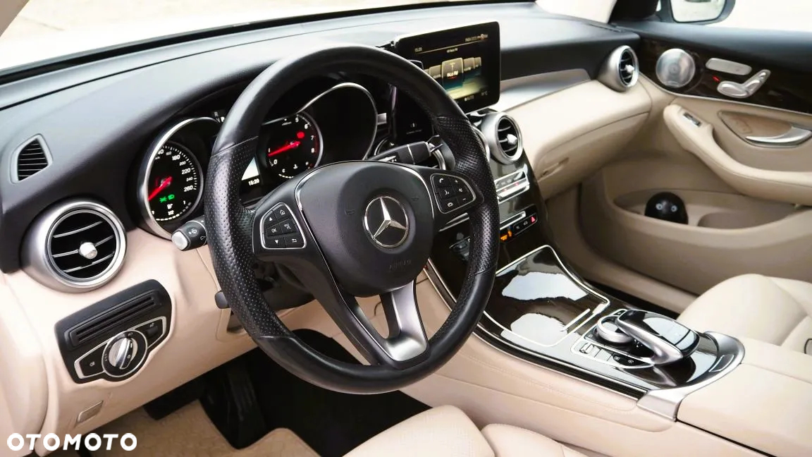 Mercedes-Benz GLC 300 4Matic 9G-TRONIC - 2