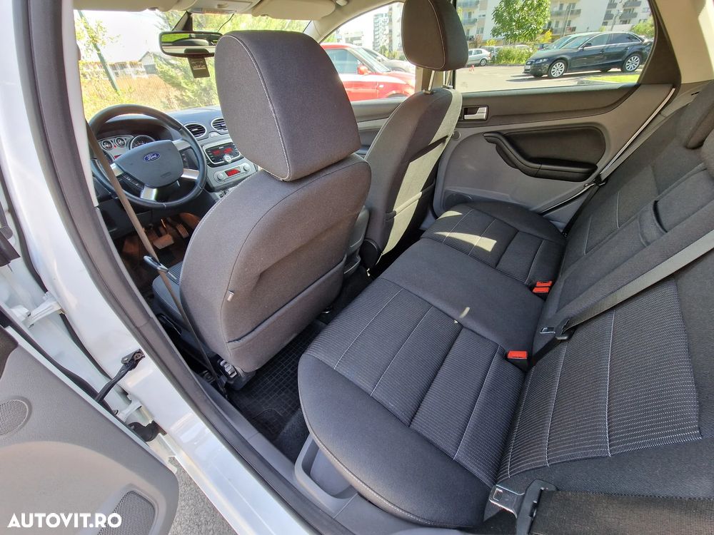 Ford Focus - 7