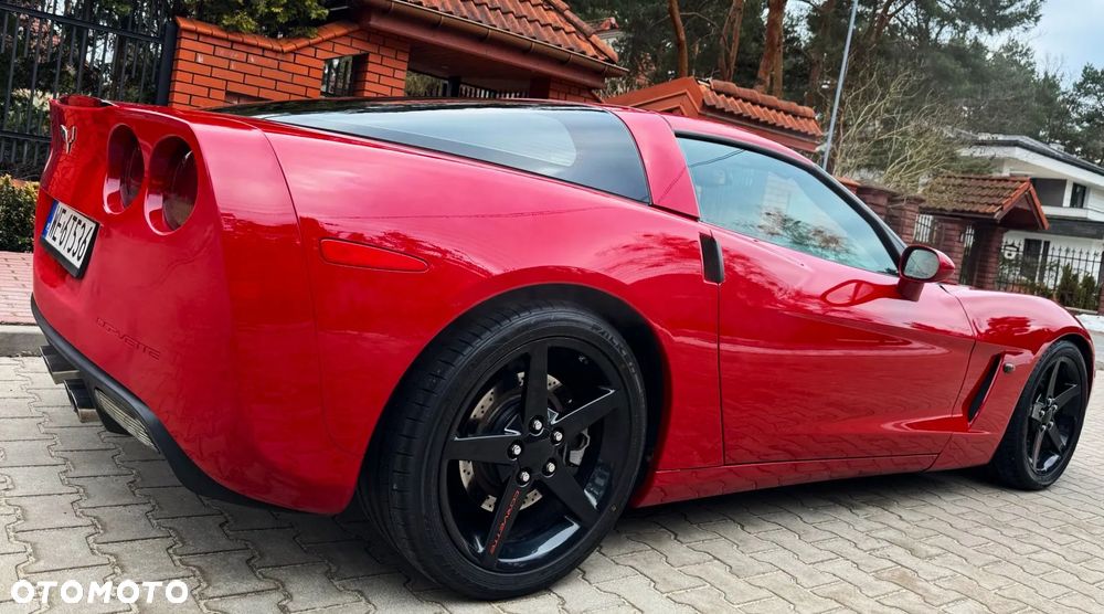 Chevrolet Corvette - 16