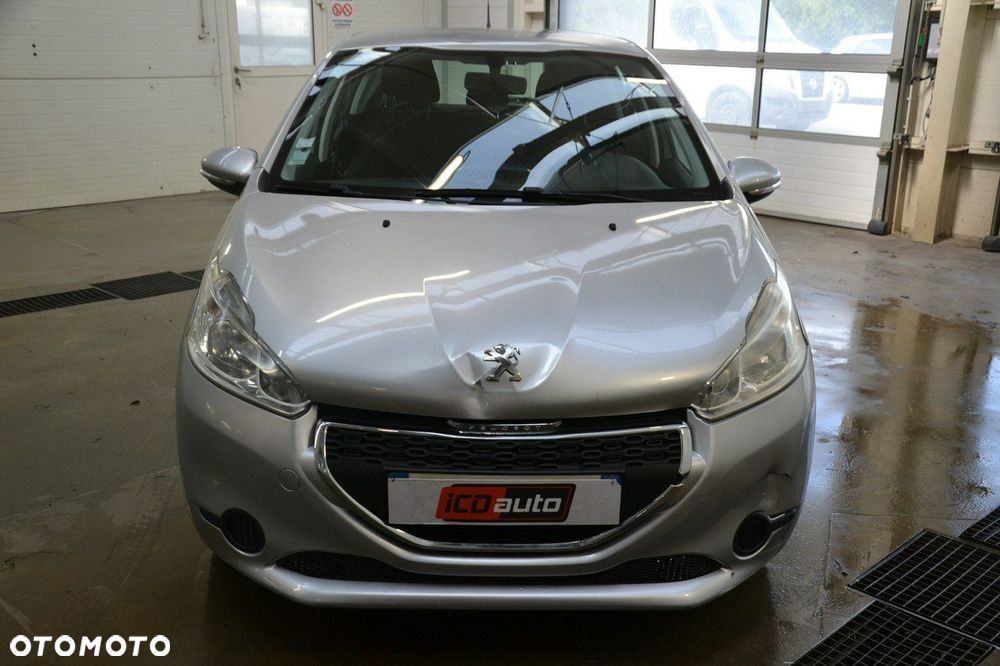 Peugeot 208 - 2