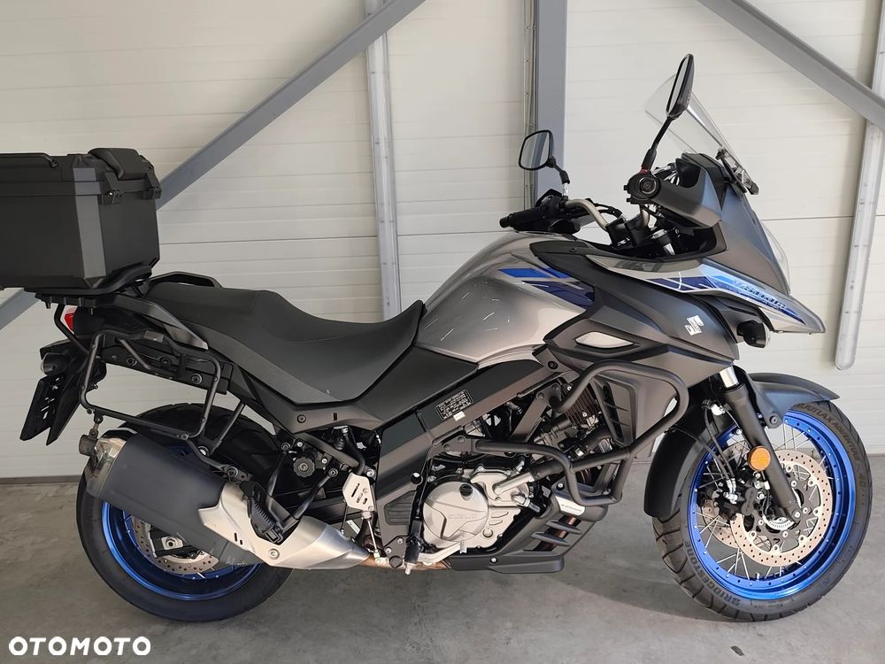 Suzuki V-STROM - 4