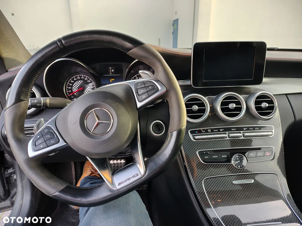 Mercedes-Benz Klasa C AMG 43 4Matic 9G-TRONIC Night Edition - 11