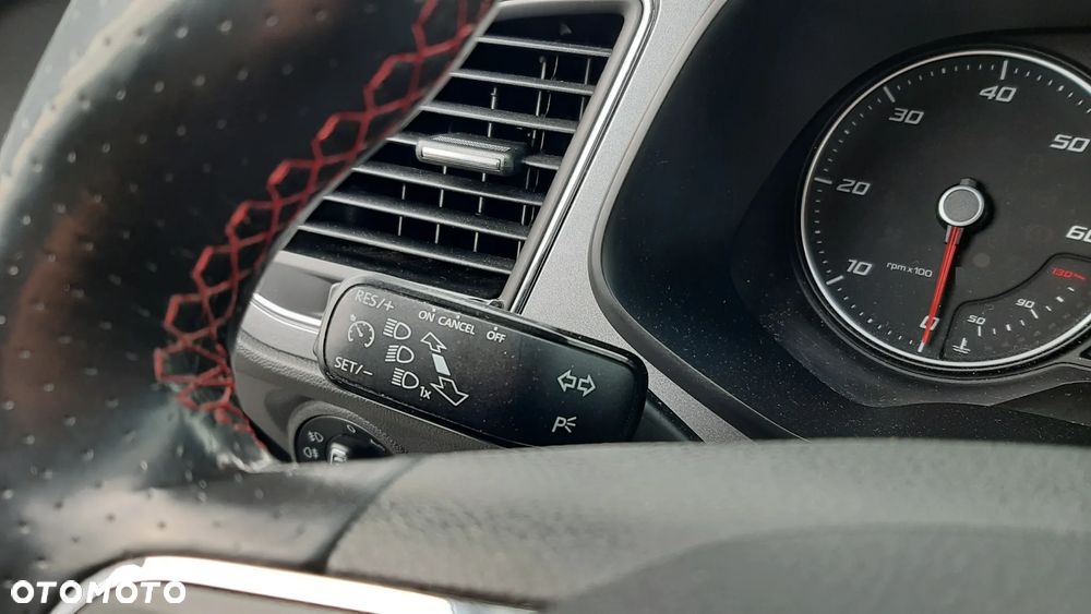 Seat Leon 2.0 TDI FR S&S DSG - 10