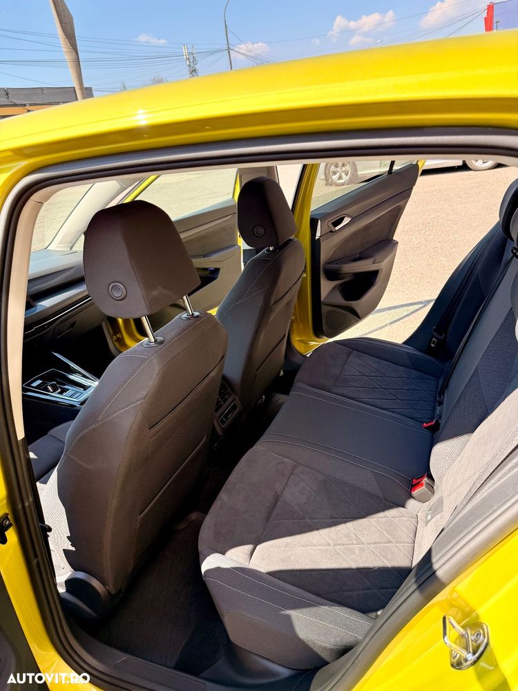 Volkswagen Golf 1.5 eTSI ACT DSG MHEV Style - 12