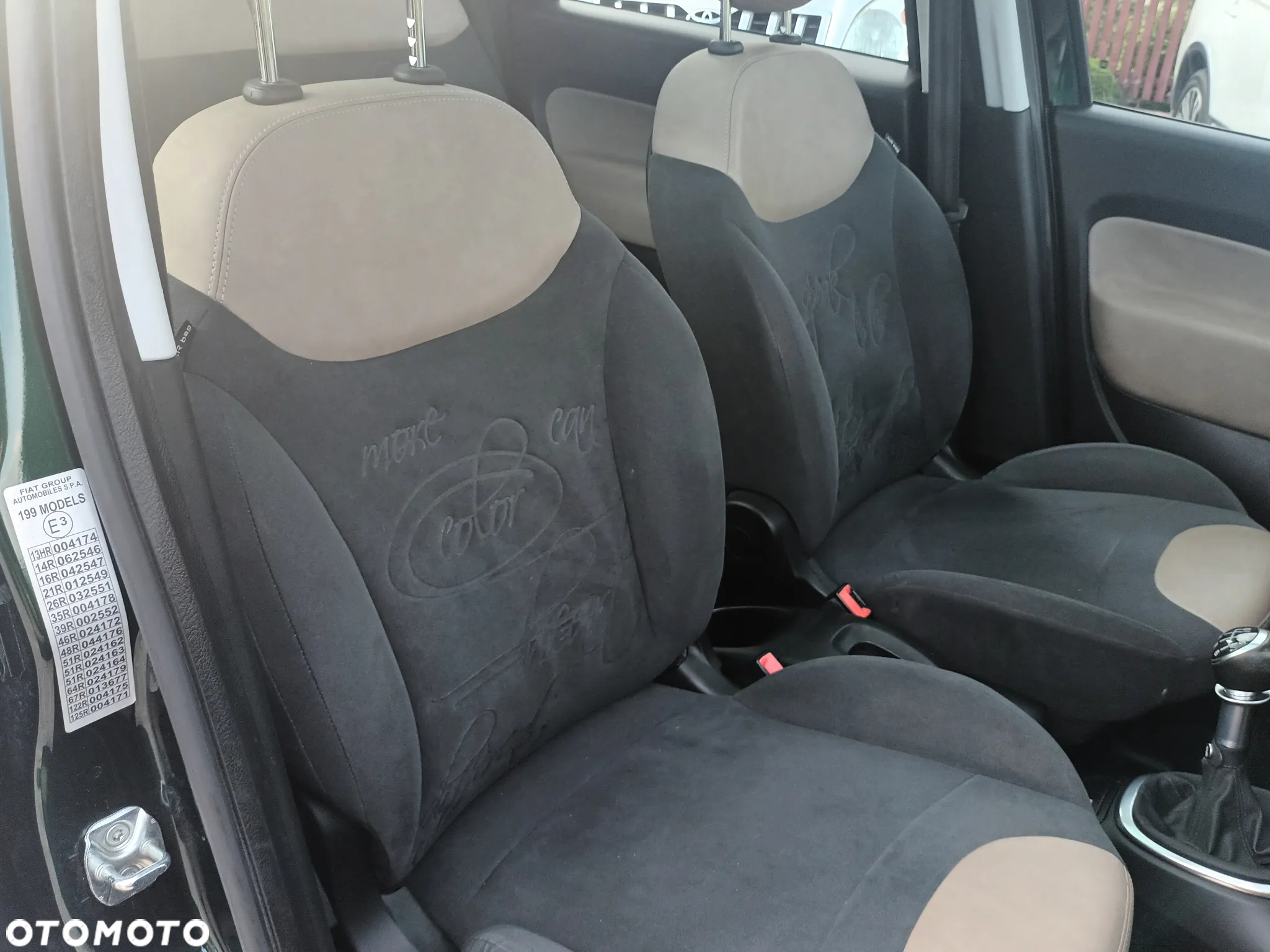 Fiat 500L 1.4 T-Jet 16V Lounge - 31