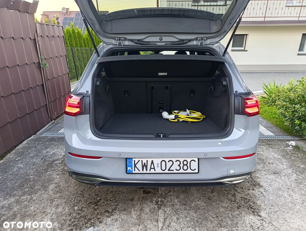 Volkswagen Golf - 9