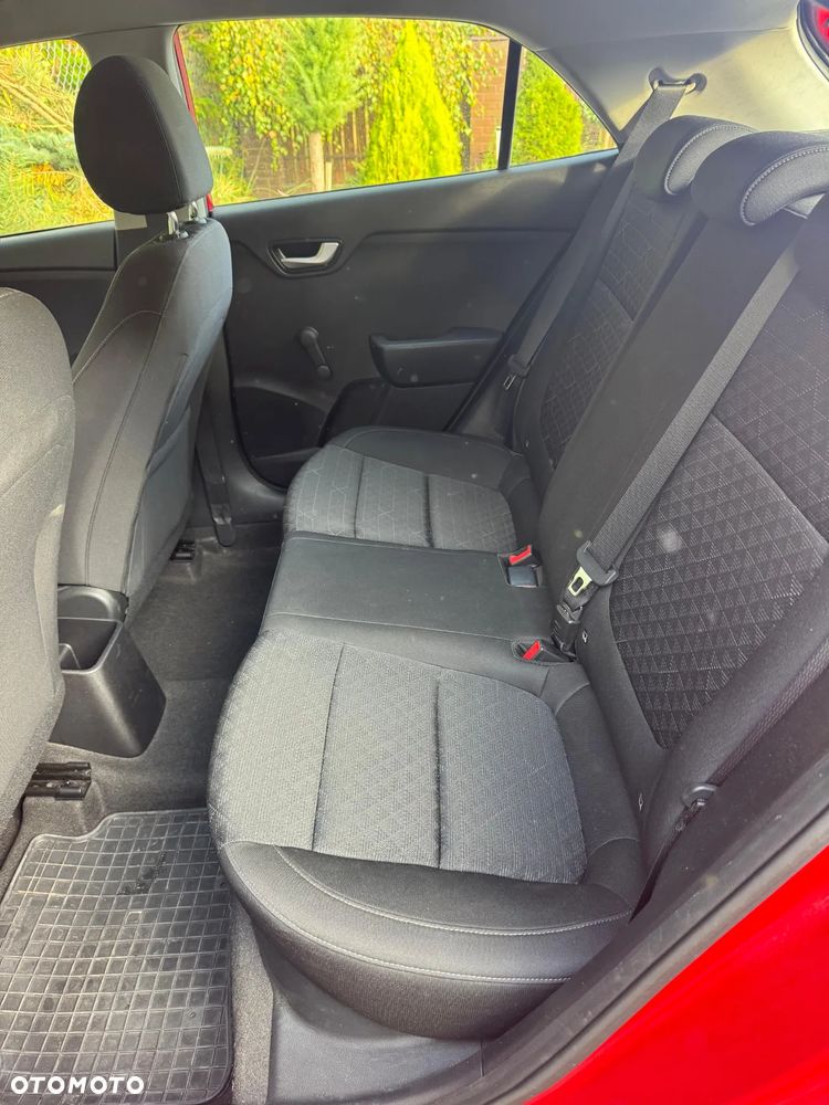 Kia Rio 1.2 M - 7