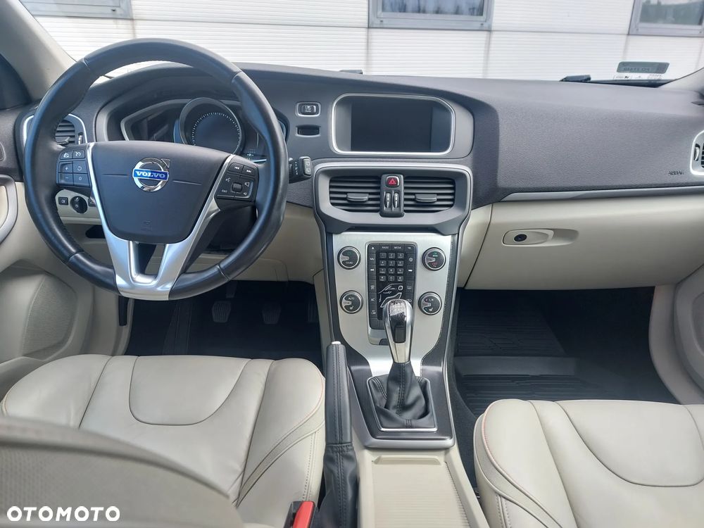 Volvo V40 T3 Ocean Race - 3