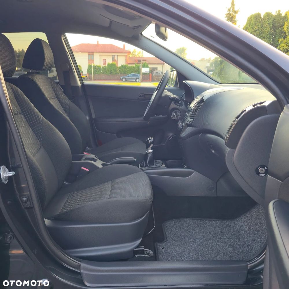 Hyundai i30 1.4 Edition Plus - 25