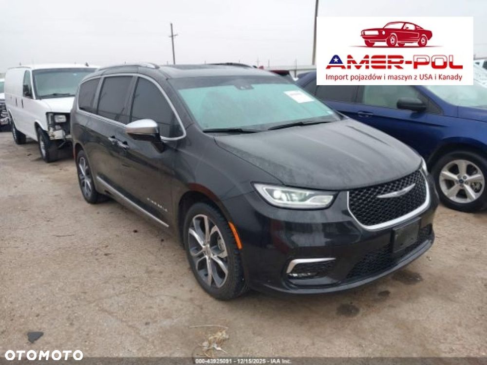 Chrysler Pacifica - 1