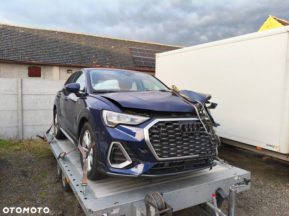 Audi Q3 Sportback 35 TDI S-Line S tronic - 4