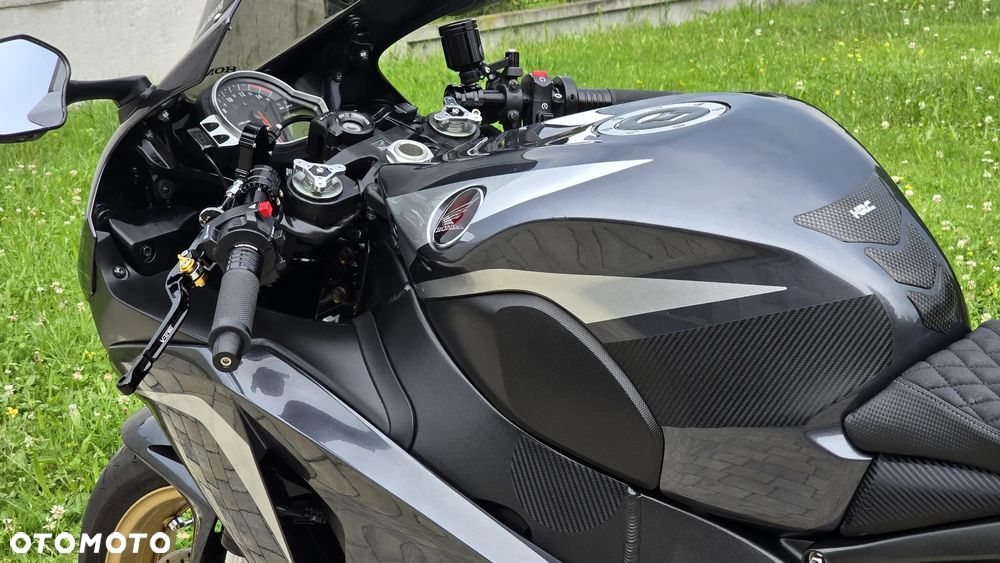 Honda CBR - 15