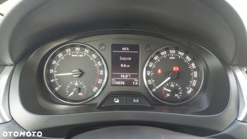 Skoda RAPID 1.6 TDI Ambition - 13