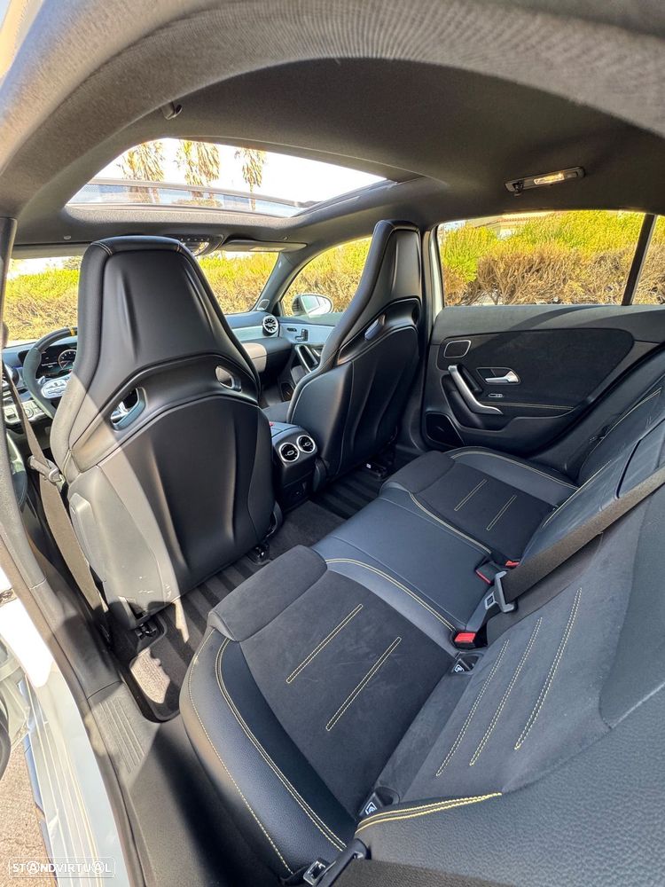 Mercedes-Benz A 45 AMG S 4Matic+ Speedshift DCT 8G Line Premium - 32