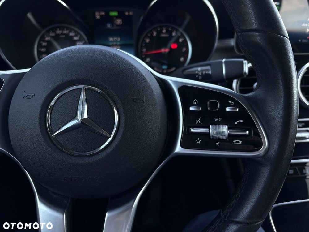 Mercedes-Benz GLC - 21