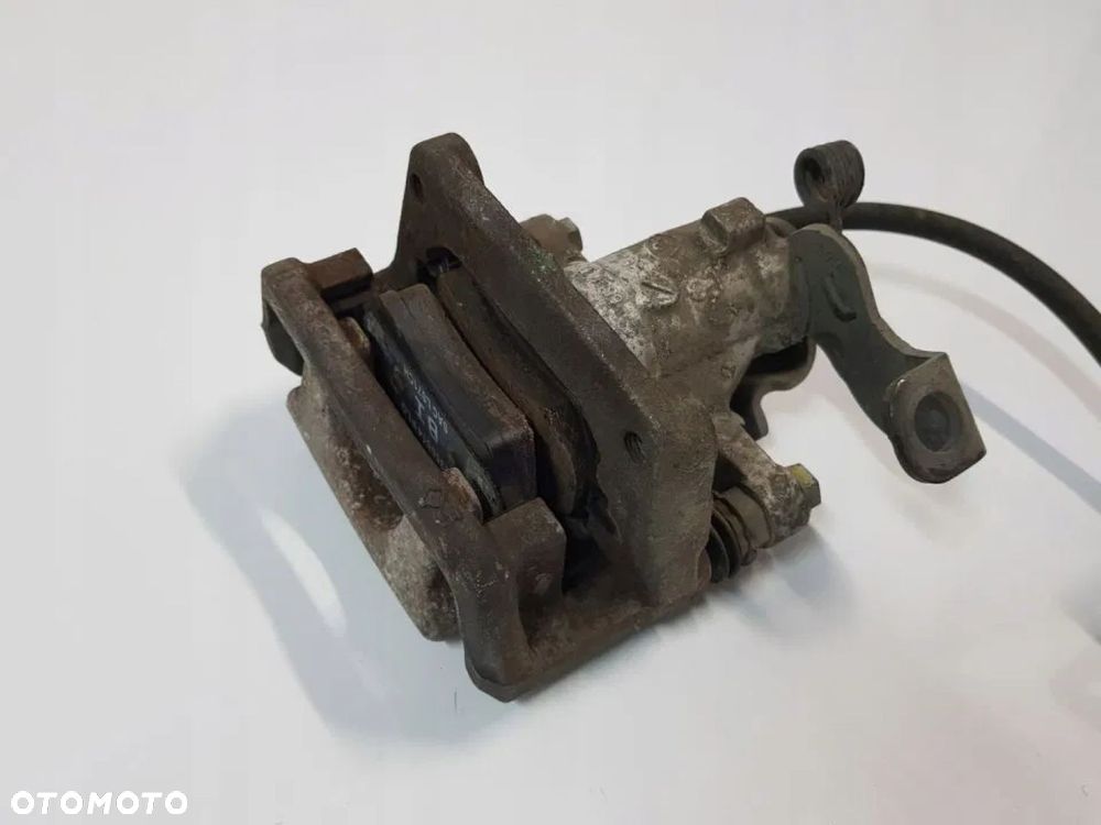 ZACISK HAMULCOWY LEWY TYŁ KIA CEED II 2 - 4