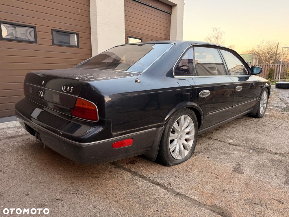 Nissan Skyline - 6
