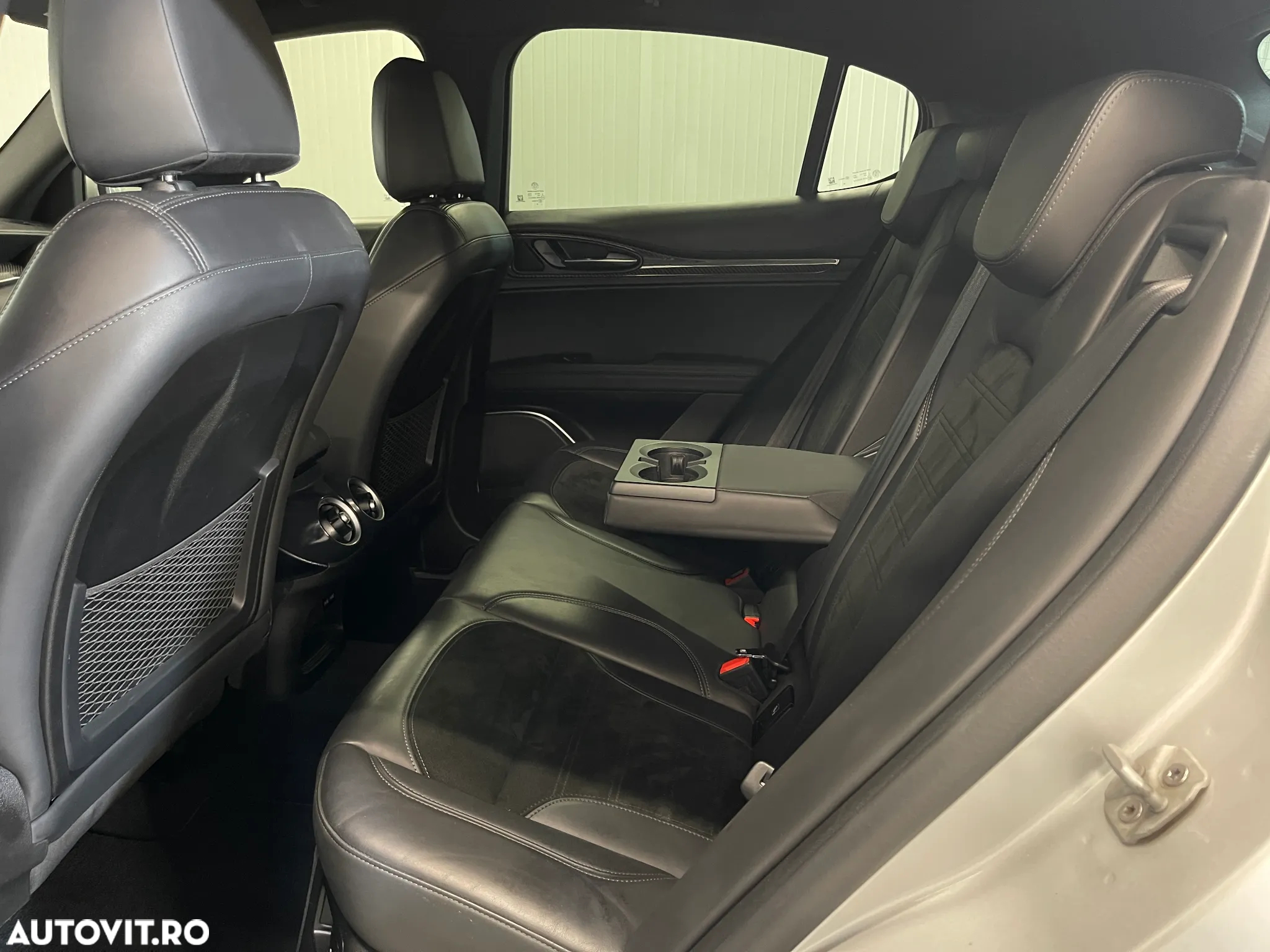 Alfa Romeo Stelvio 2.9 V6 Turbo AWD AT8 Quadrifoglio - 11
