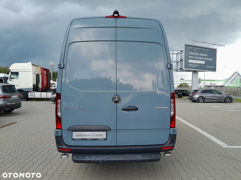Mercedes-Benz Sprinter 317 - 5