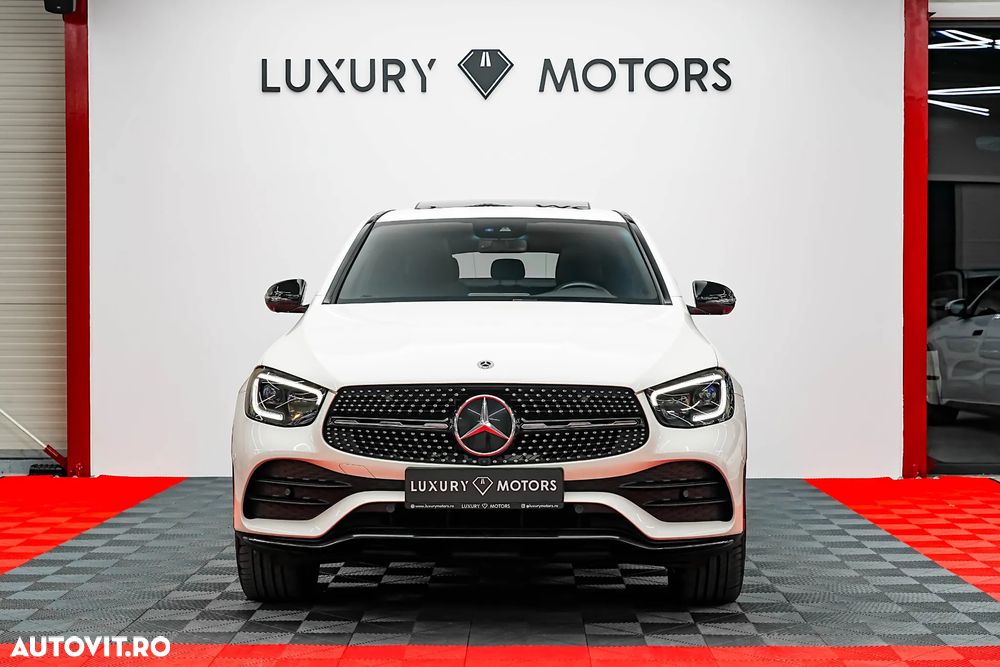 Mercedes-Benz GLC Coupe 300 e 4Matic 9G-TRONIC AMG Line - 3
