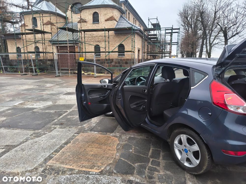 Ford Fiesta 1.25 Ambiente - 22