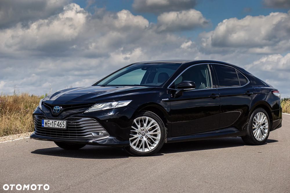 Toyota Camry 2.5 Hybrid Executive CVT - 2