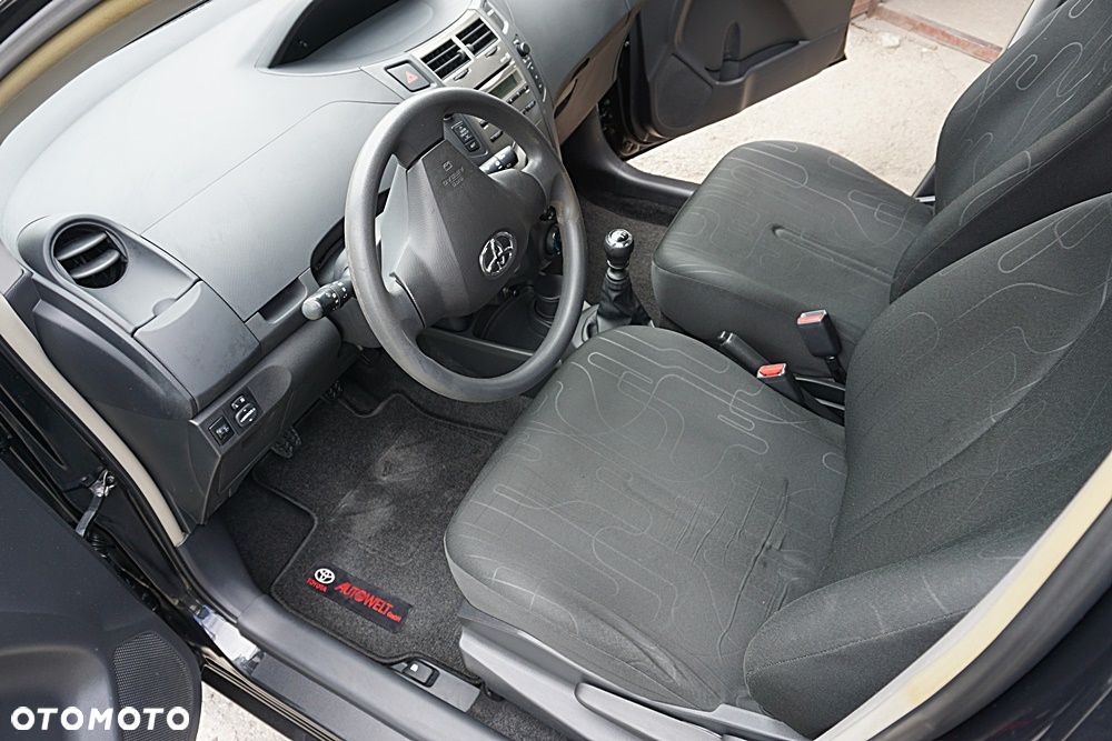 Toyota Yaris - 19